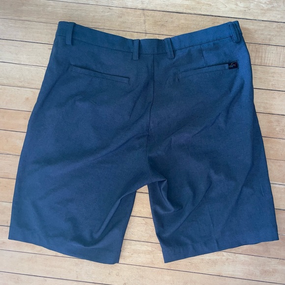 Greg Norman Golf Shorts - Picture 2 of 3